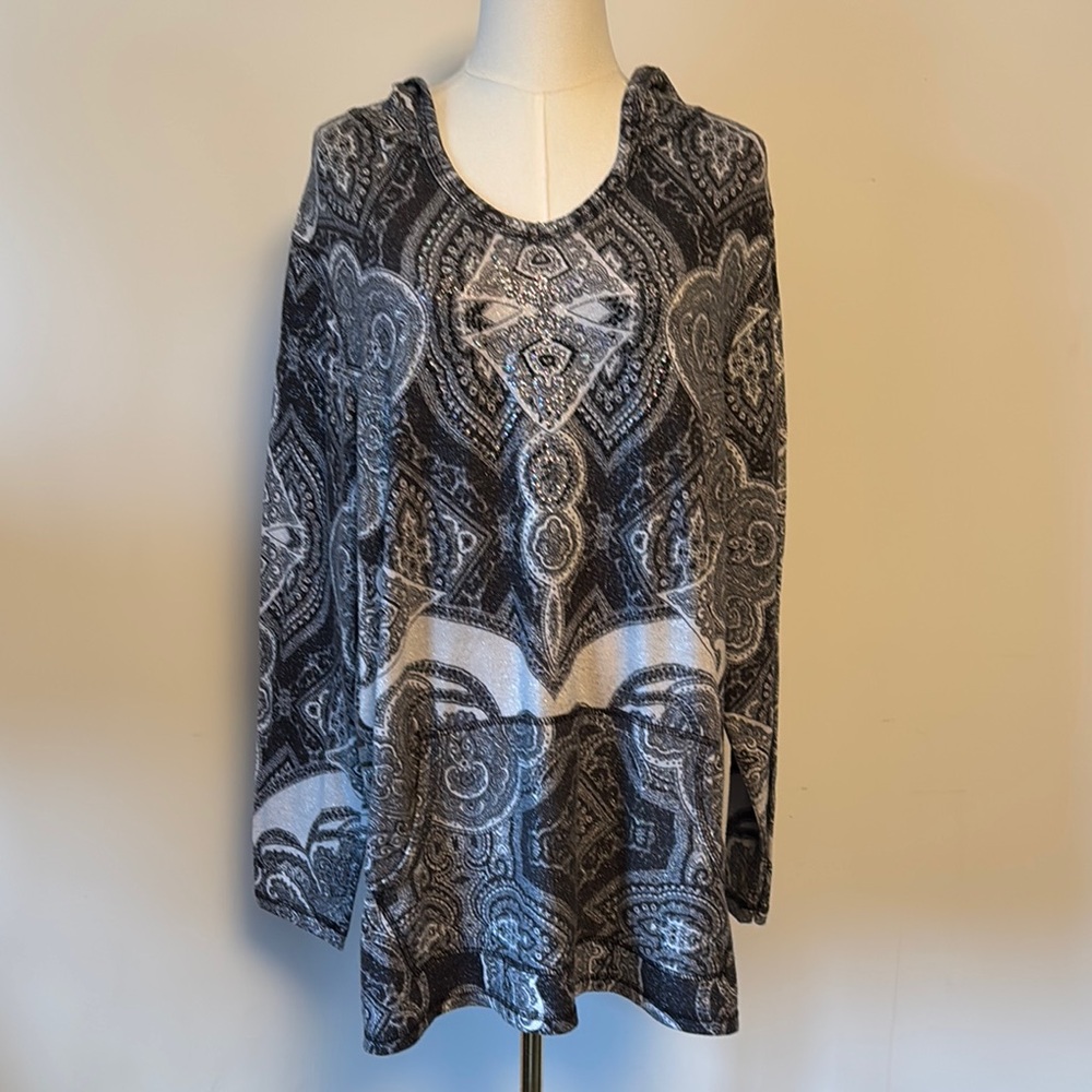 CJ Banks Black and White Relaxed Graphic Hoodie